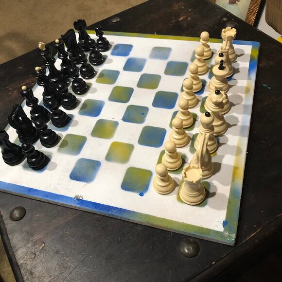 Large Painted Chess Set - Blue/Yellow & White - Picture 10 of 11